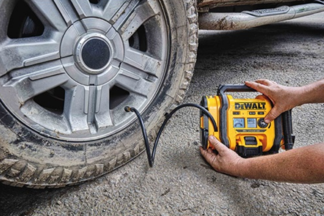 DEWALT 20V MAX Cordless Tire Inflator